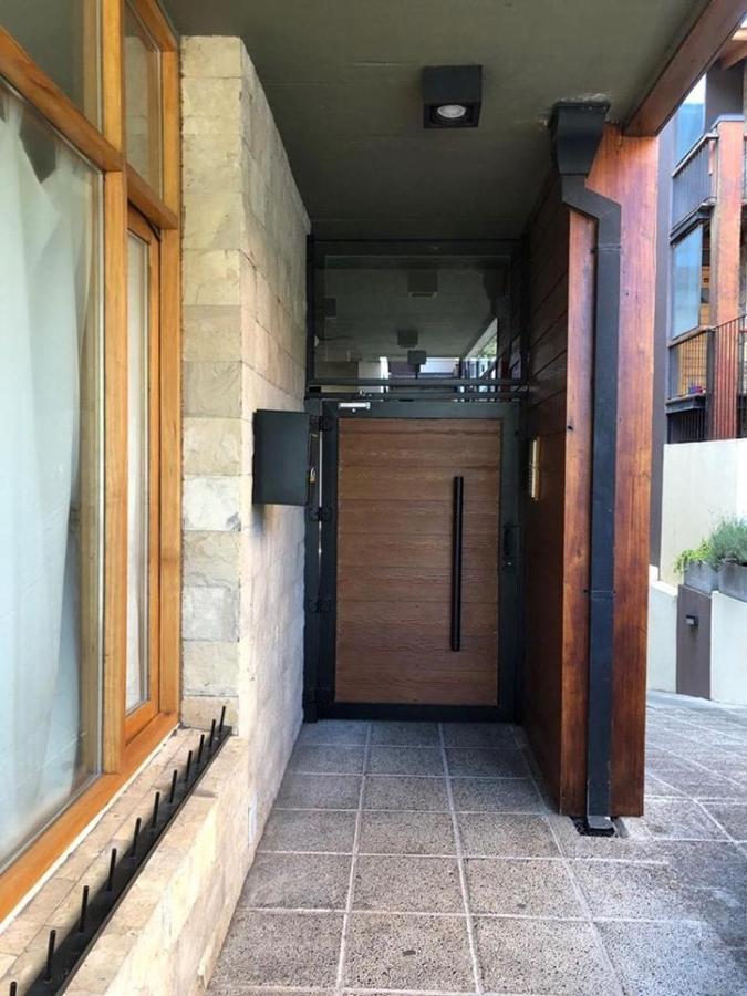 Moderno Departamento Centrico En San Martin De Los Andes - Habitatsma Kültér fotó